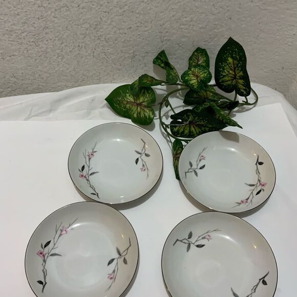 Set of 4 Cherry Blossom 5.5" Bread and Butter bowls Fine China of Japan 1067 K1 - Picture 2 of 6